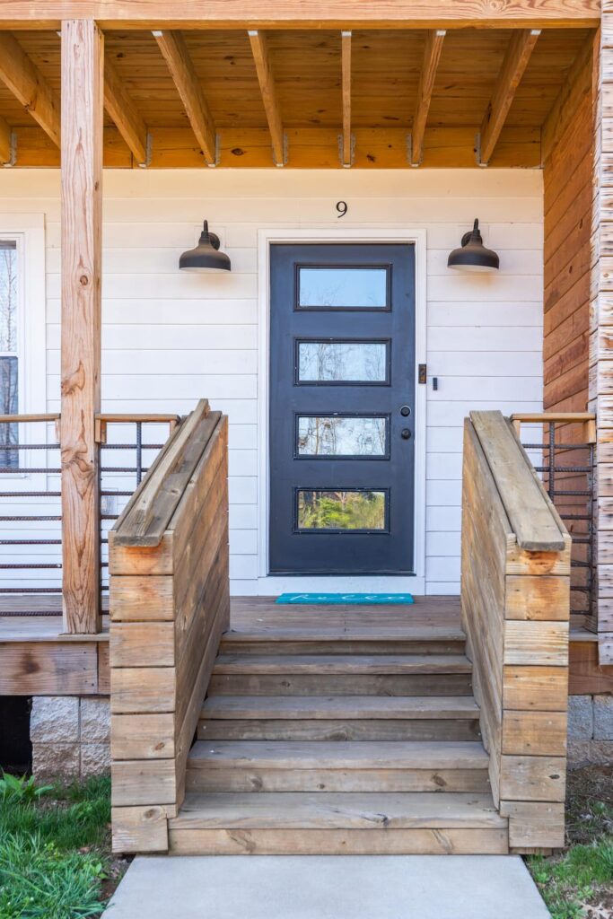 Entire home in Nashville, TN (photo 1)