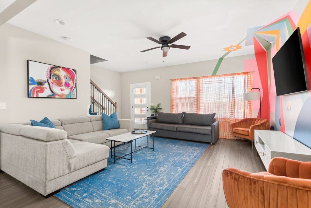 Entire home in Nashville, TN (photo 3)