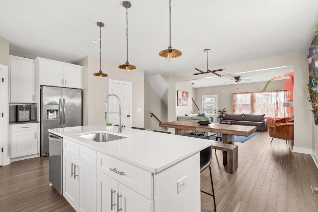 Entire home in Nashville, TN (photo 4)