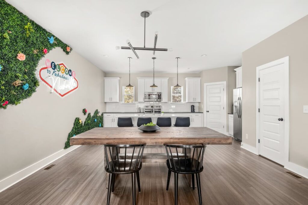 Entire home in Nashville, TN (photo 25)